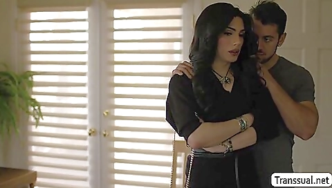 Amateur brunette trans woman gets her ass fucked 1