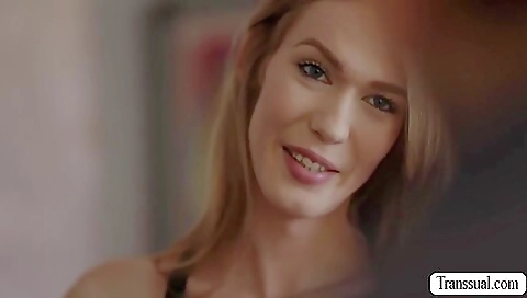 Stepbrother with a very small body enjoys fucking a virgin teen